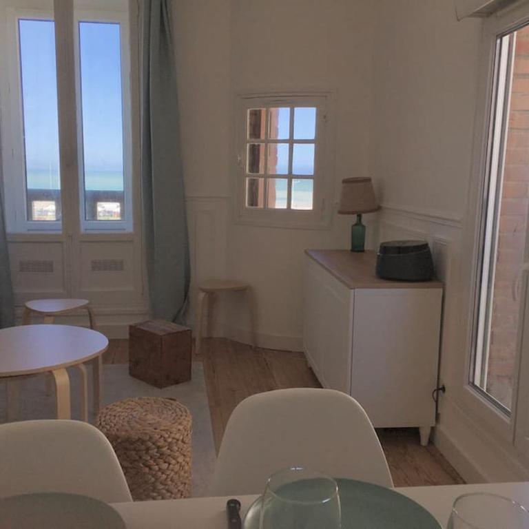 Bel appartement vue mer centre-ville, face plage - Appartement 2 Chambres - 18