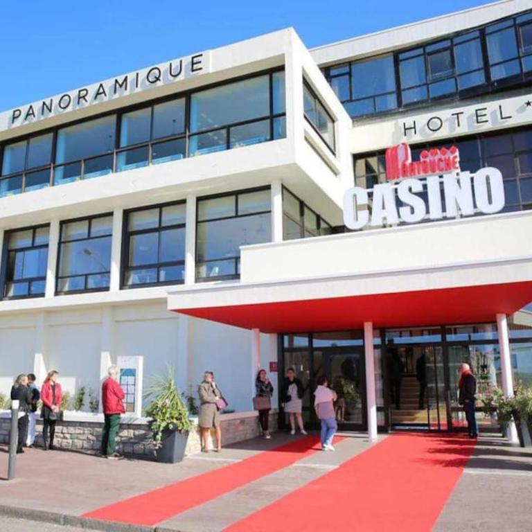 Bel appartement vue mer centre-ville, face plage - Appartement 2 Chambres - 43