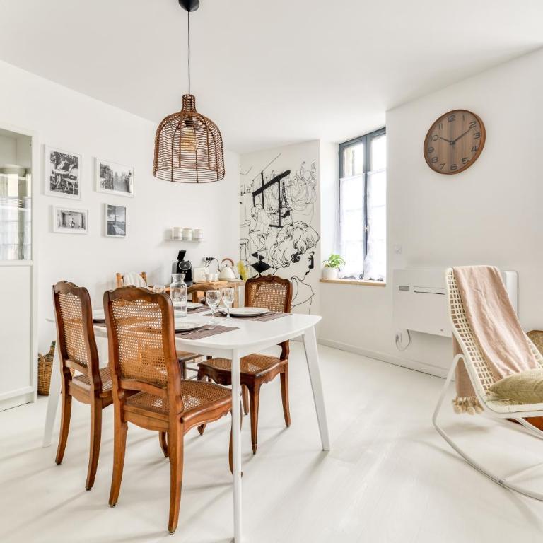 Les Gîtes de Laure - L'Or Blanc, Appartement avec Vue sur le Chateau, Climatisation, à 160 m de la Cité Médiévale - Apartment mit 2 Schlafzimmern - 3