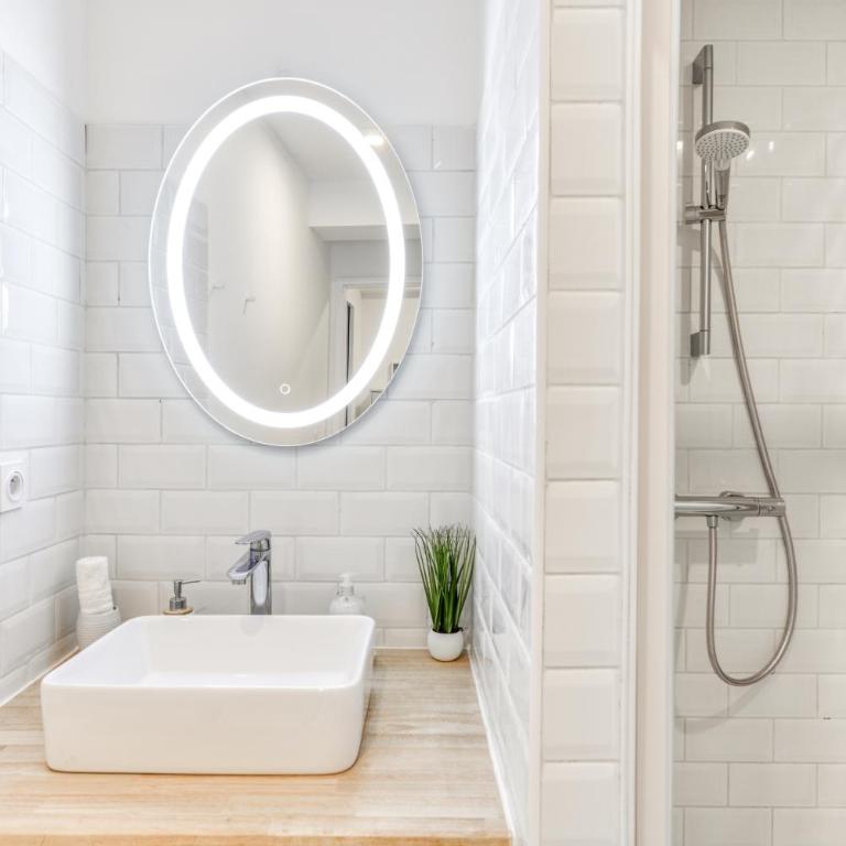 Les Gîtes de Laure - L'Or Blanc, Appartement avec Vue sur le Chateau, Climatisation, à 160 m de la Cité Médiévale - Apartment mit 2 Schlafzimmern - 21