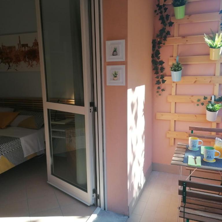 Area33 Guest House - Studio with Balcony - 21