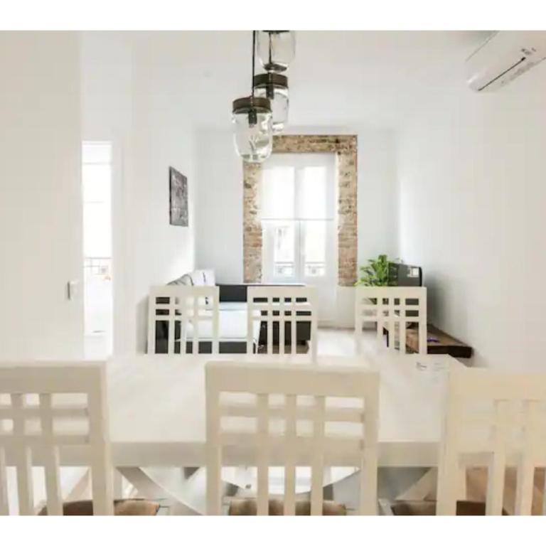 Apartamento 3 Habs enfrente de Atocha Mendez3º - Three-Bedroom Apartment - 1