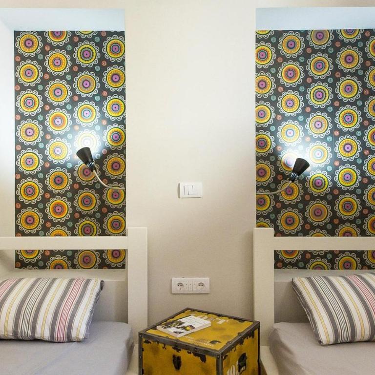 Hostel Bongo - Standardna Dvokrevetna Soba sa Zasebnim Krevetima i Zajedničkim Kupatilom - 1