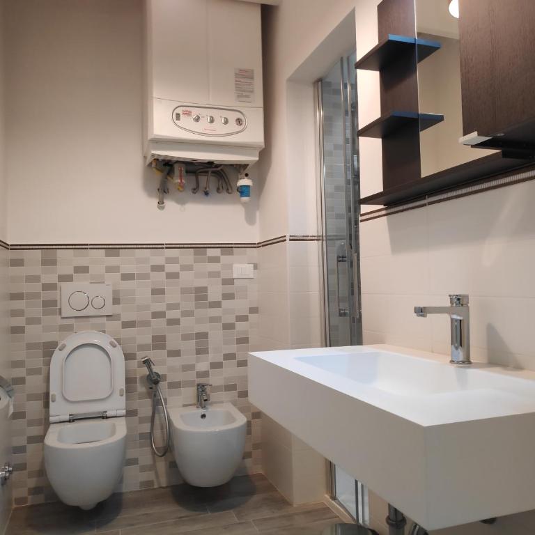 Casadei Guest House Stazione Bologna - Camera Quadrupla - 3