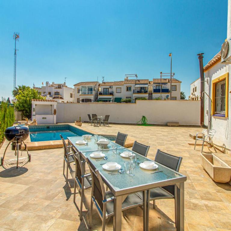 Amazing Home In Orihuela Costa - Casa Vacacional de 3 dormitorios - 2