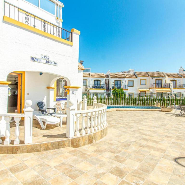 Amazing Home In Orihuela Costa - Casa Vacacional de 3 dormitorios - 9