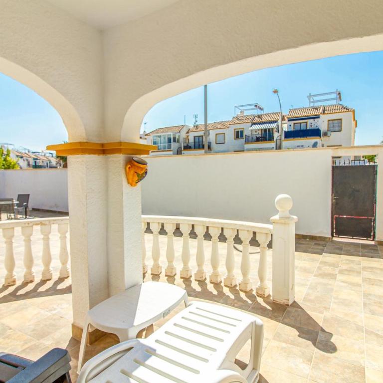 Amazing Home In Orihuela Costa - Casa Vacacional de 3 dormitorios - 10
