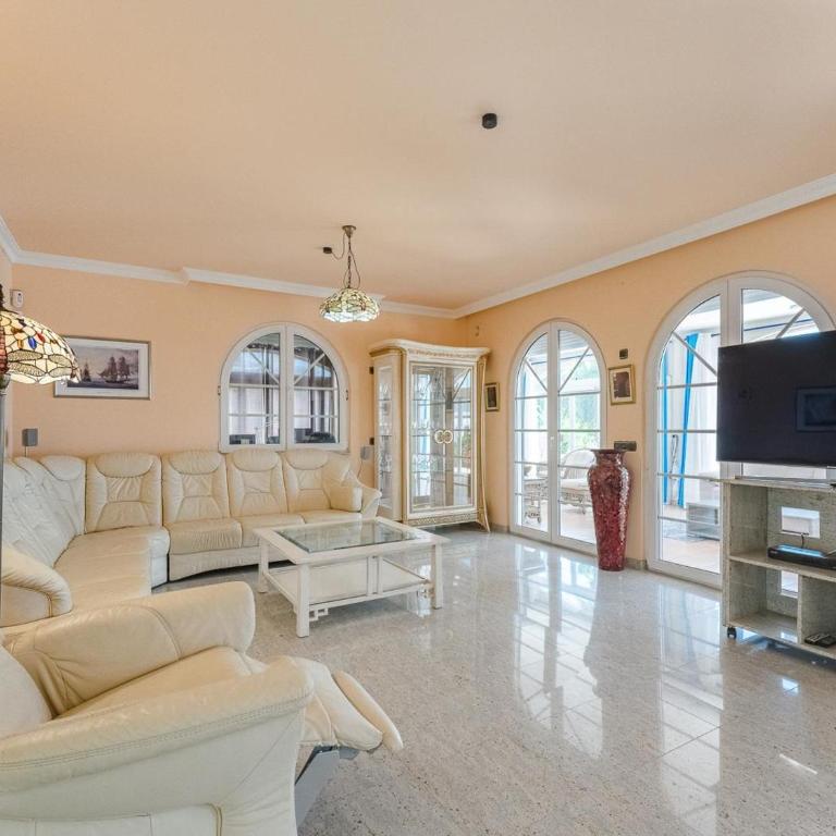 Gorgeous Golf Villa - Casa - 81