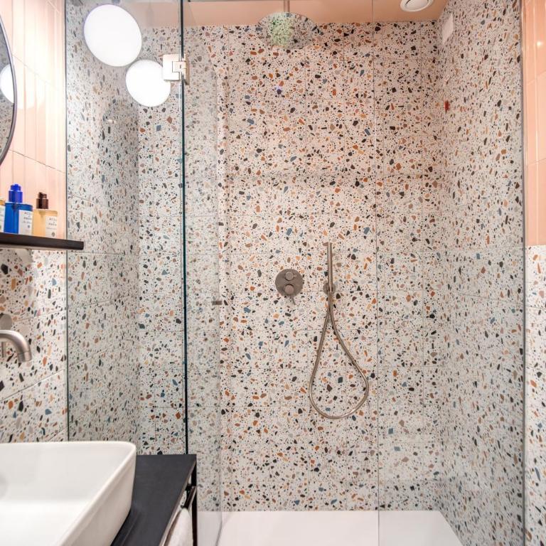 Sheva Boutique Hotel - Superior Double Room - 8