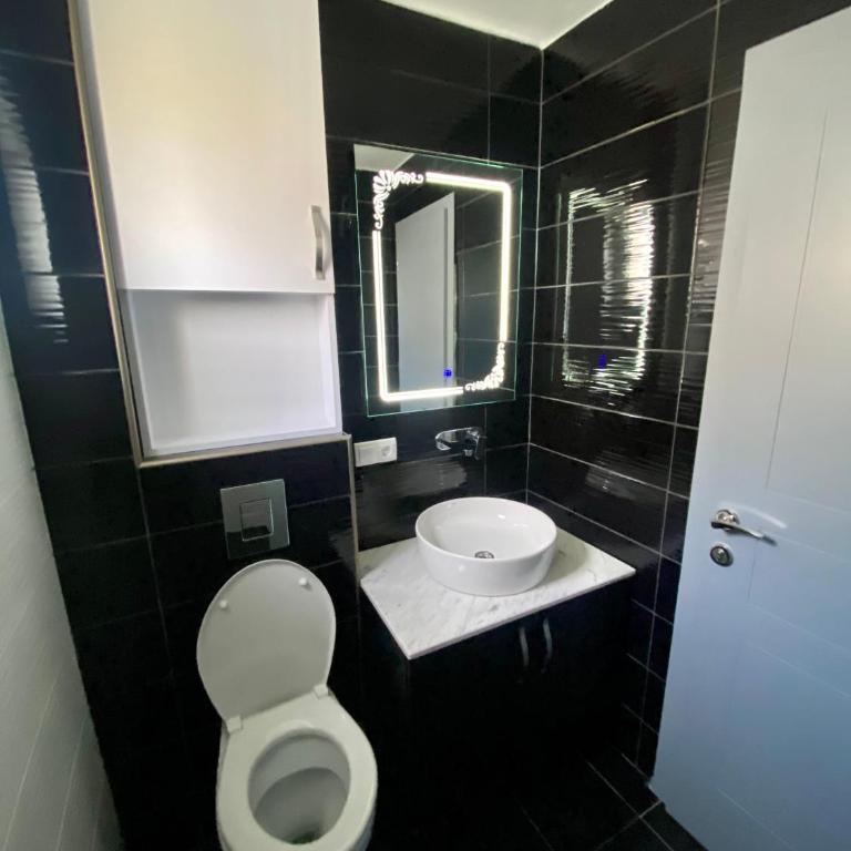 Etna Apartments - Deluxe Apartment - 10