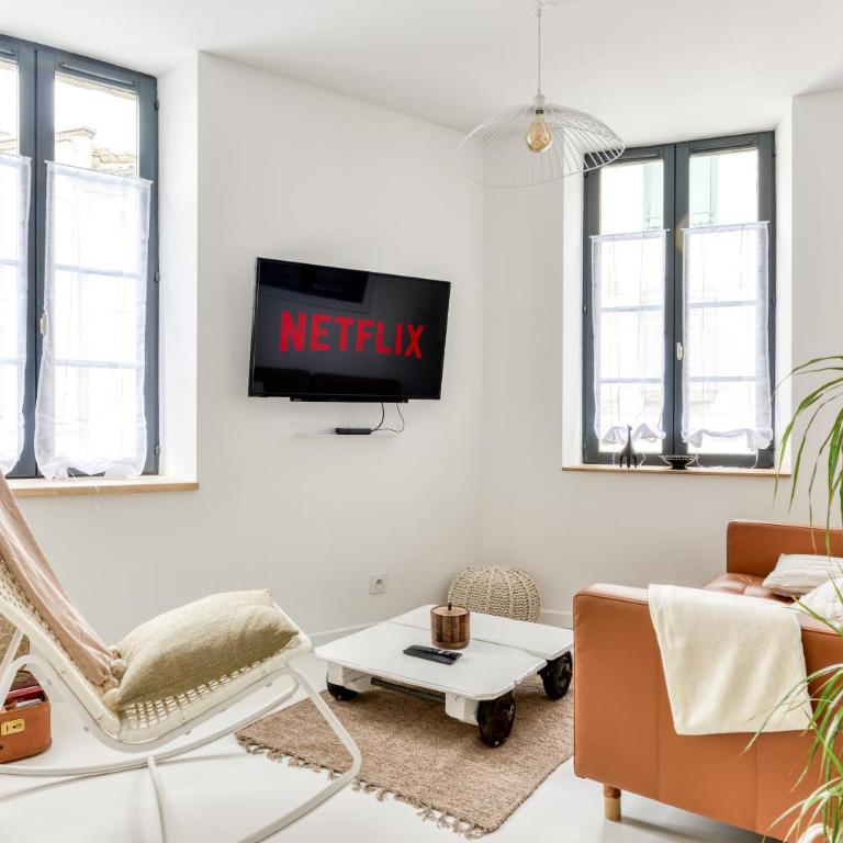 Les Gîtes de Laure - L'Or Blanc, Appartement avec Vue sur le Chateau, Climatisation, à 160 m de la Cité Médiévale - Apartment mit 2 Schlafzimmern - 14