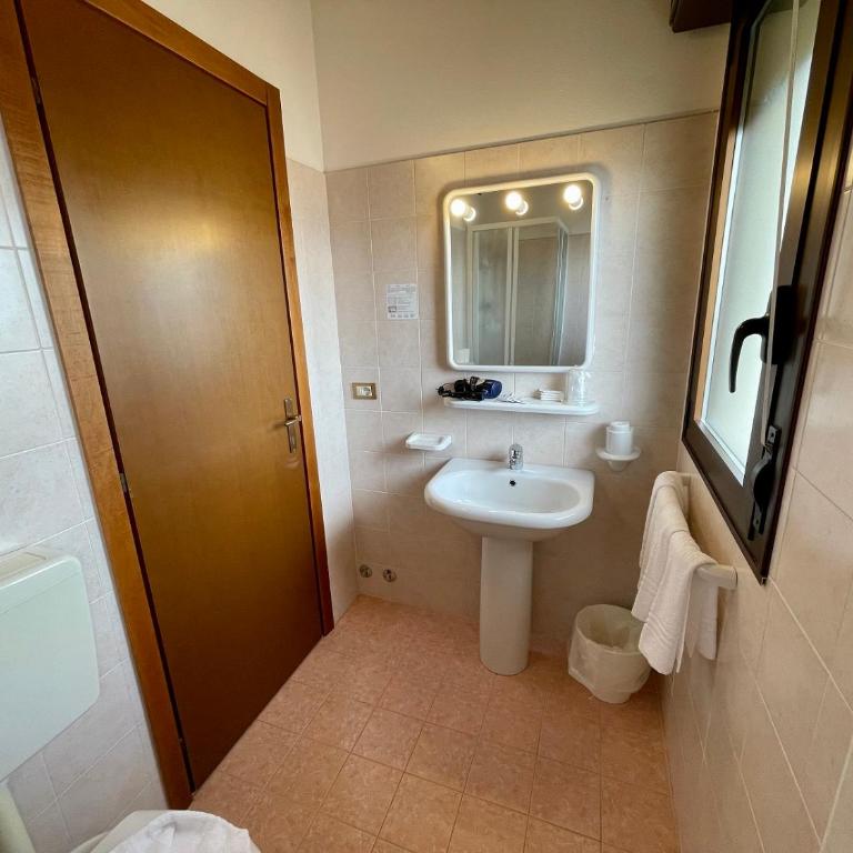 Hotel Rosa Caorle - Camera Familiare con Vista Mare - 7