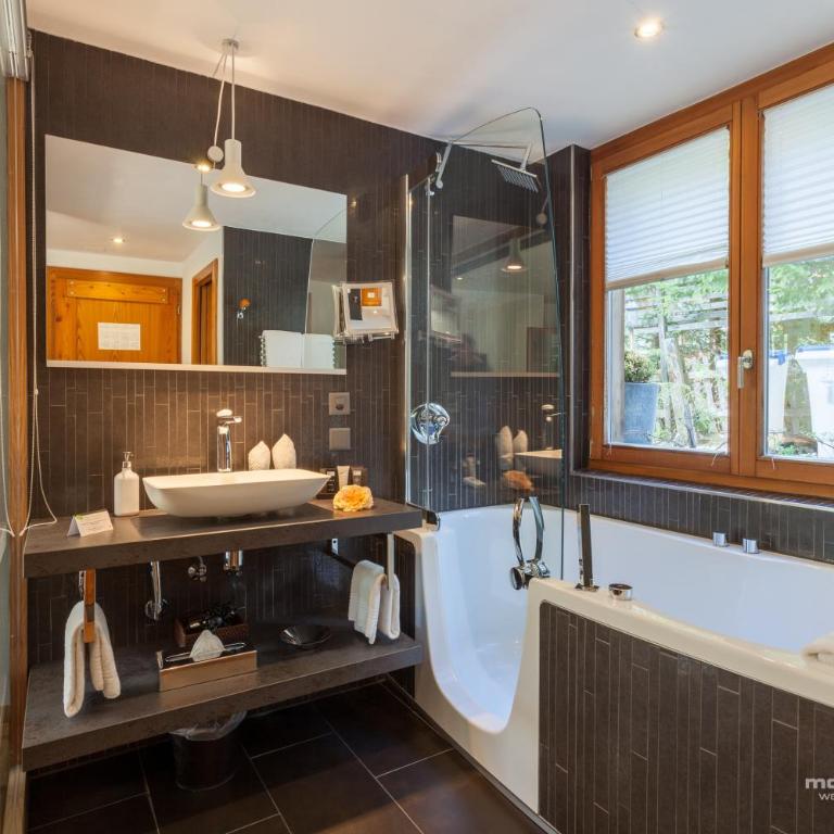 Suitenhotel Zurbriggen - Doppelzimmer mit Blick auf das Matterhorn - 3
