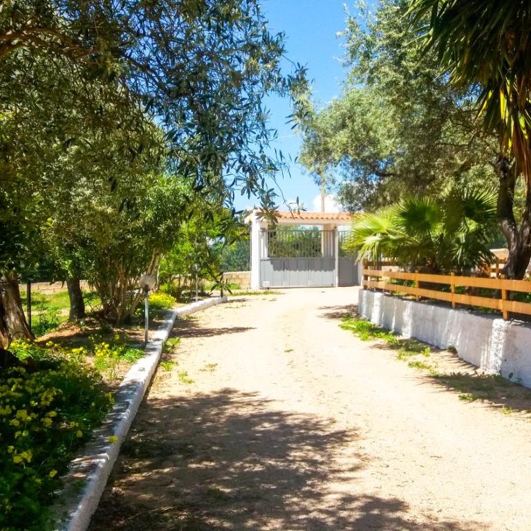 Alghero Guest House, Oasi tra gli Ulivi con Piscina e Fresche Suites in Seminterrato - Appartamento con 2 Camere da Letto e Terrazza - 53