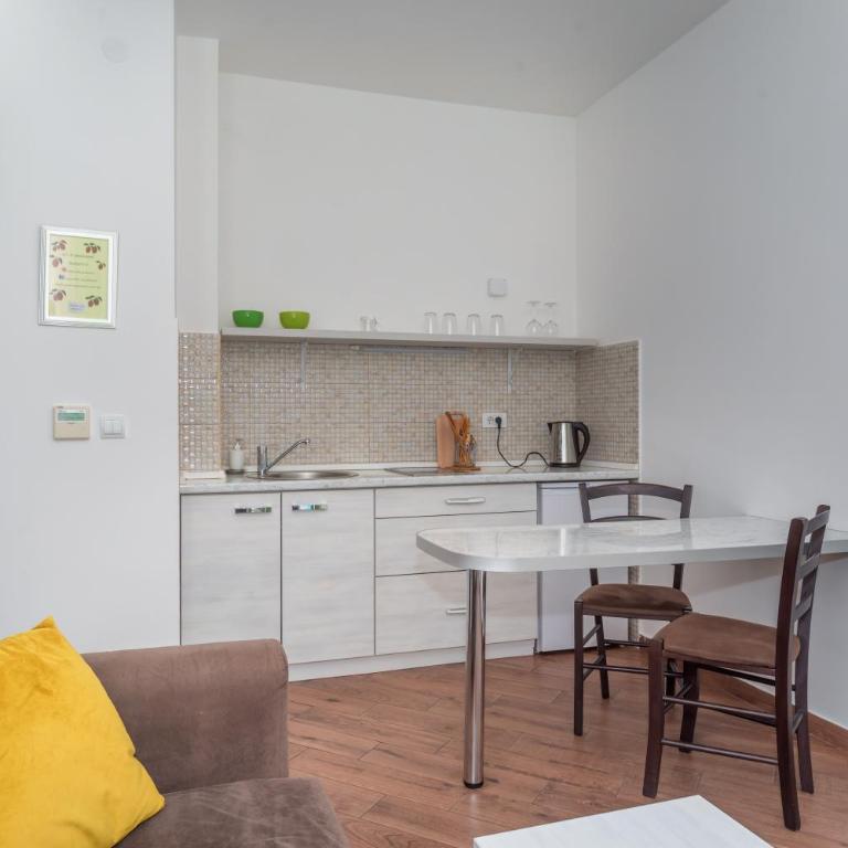 Apartments Fortunella - Apartman sa Terasom - 13