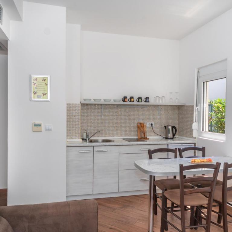 Apartments Fortunella - Apartman sa Balkonom - 9
