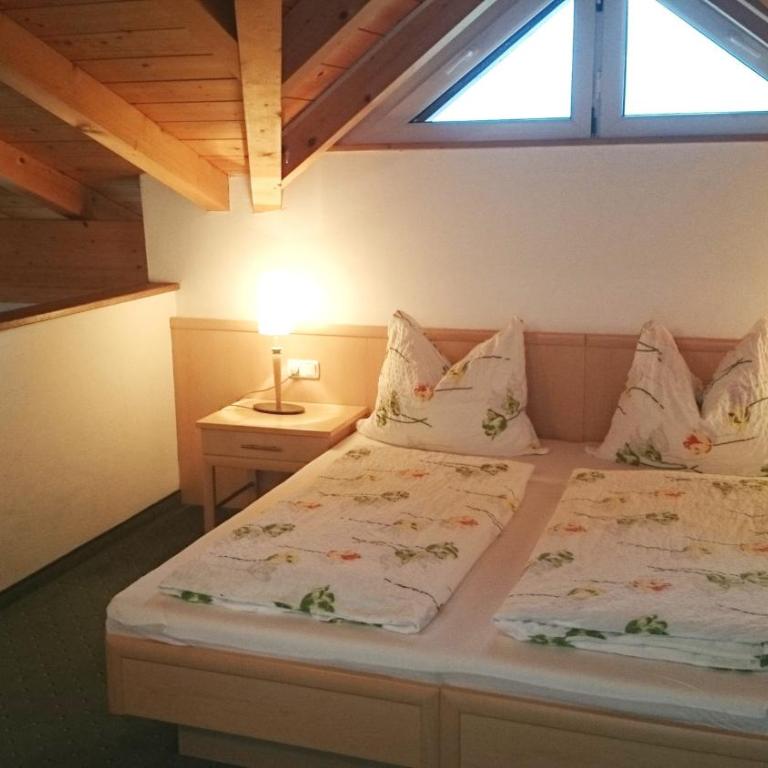 Alpenhotel Tauernstüberl - Suite mit 2 Schlafzimmern und Balkon - 3