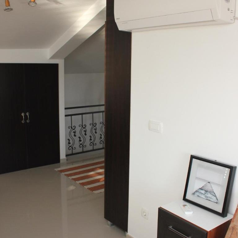 Penthouse by the Sea - Two-Bedroom Apartment - 13