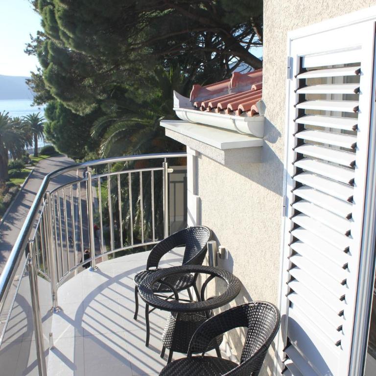 Penthouse by the Sea - Two-Bedroom Apartment - 5