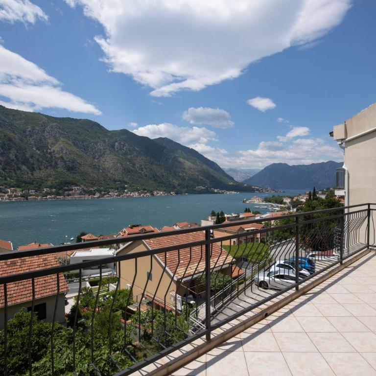 Point of View - One-Bedroom Apartment - 11