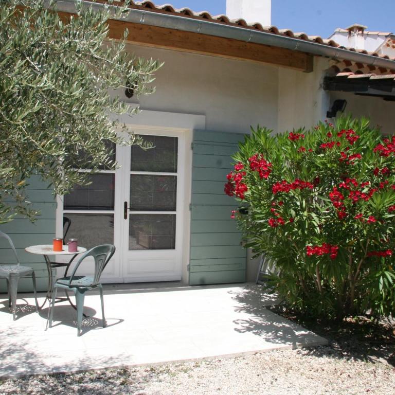 Mas de l'Estello B&B "L'Esterelle" - Chambre Double - Vue sur Jardin - 1