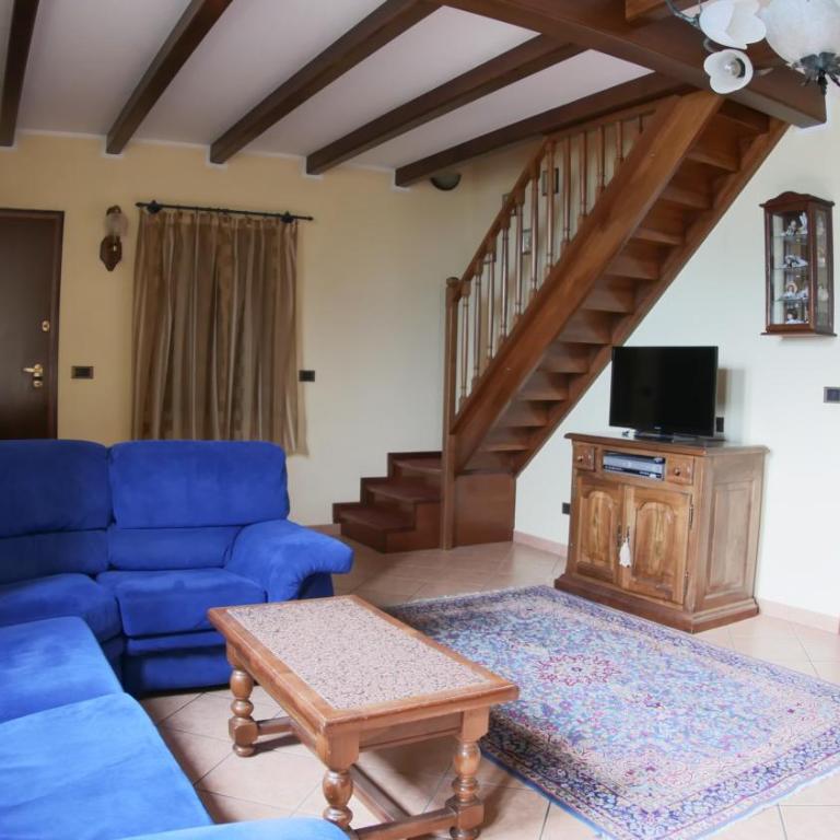 Casa di 2 piani ai piedi della Valtournenche CIR 0032 - Appartamento con 3 Camere da Letto - 4