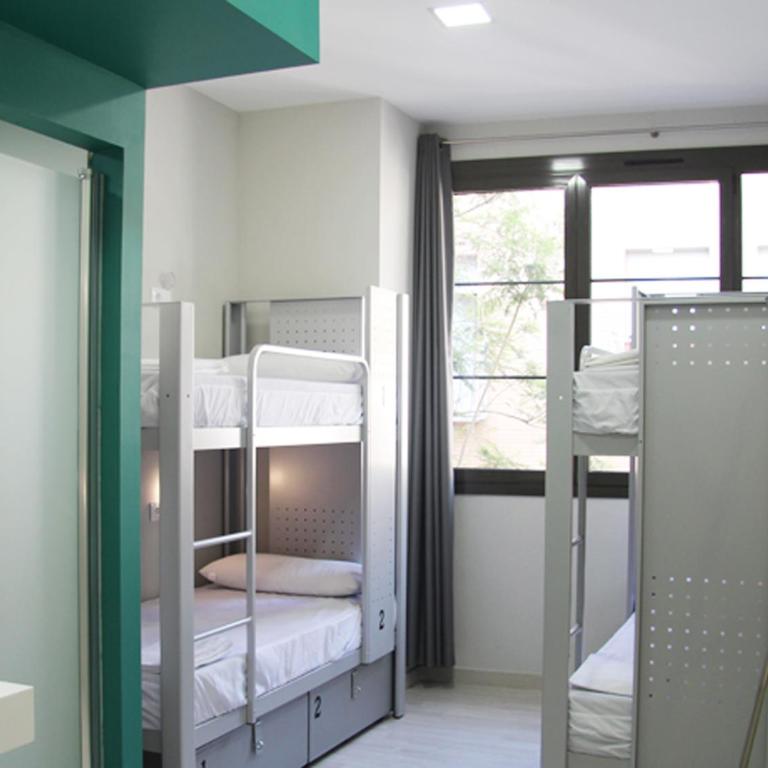 BcnSportHostels - Private room 4 beds - 7
