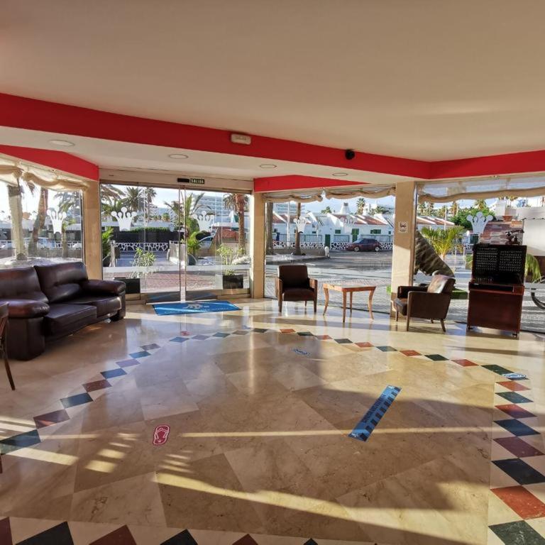 Cherry Top Cake Apartment - One-Bedroom Apartment - 25