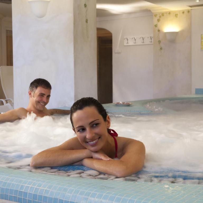 Sporthotel Arabba - Camera Matrimoniale Deluxe con Pacchetto Spa - 4
