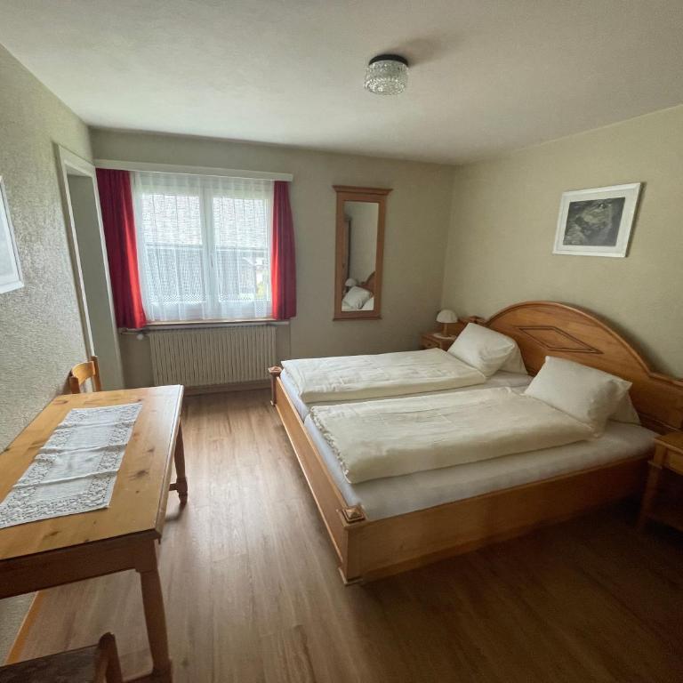 Hotel Restaurant Gommerhof - Standard Zweibettzimmer mit Bergblick - 2