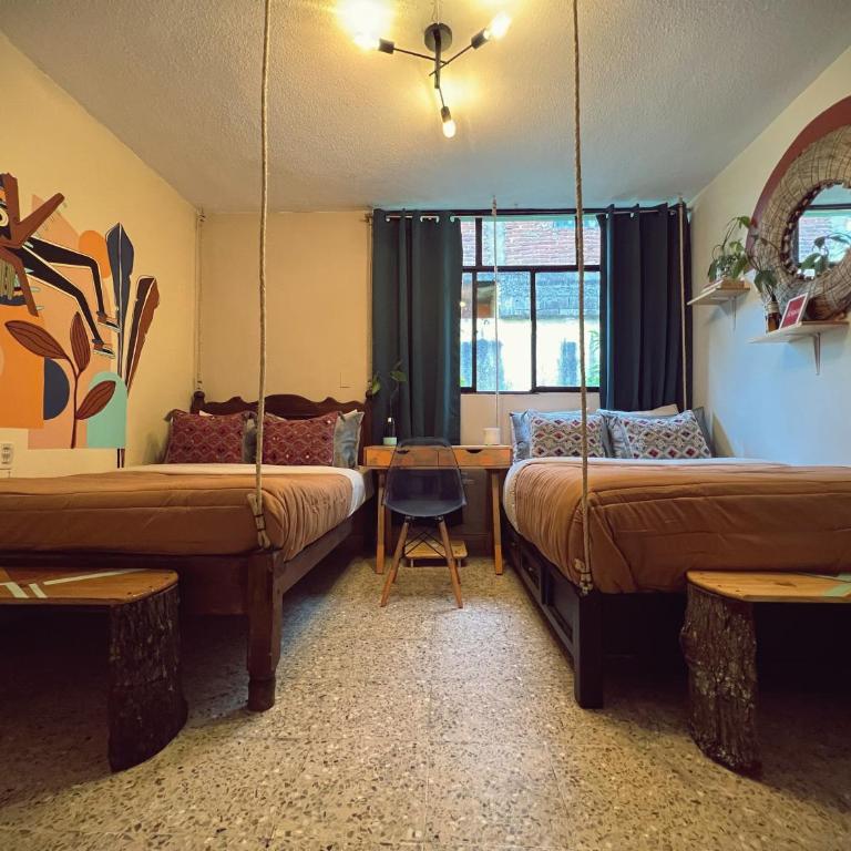13 Cielos Hostel & Coworking - Comfort Family Room with Shared Bathroom - 1