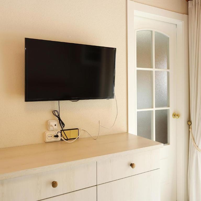 AT005 Planta baja con piscina, airco, parking, playa a 600m - Apartamento - 9