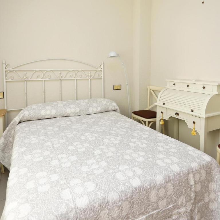 AT005 Planta baja con piscina, airco, parking, playa a 600m - Apartamento - 15