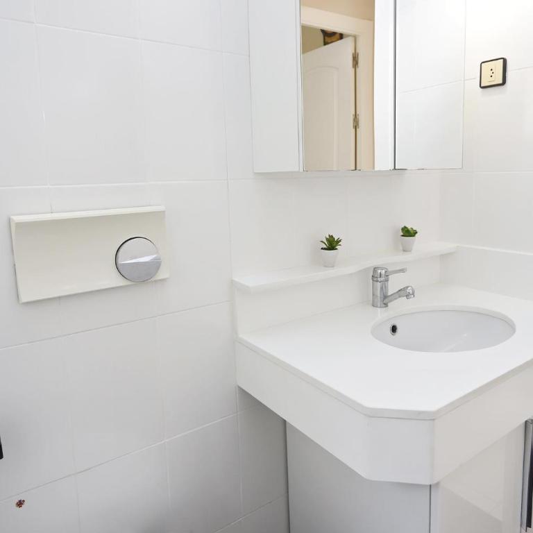 AT005 Planta baja con piscina, airco, parking, playa a 600m - Apartamento - 19