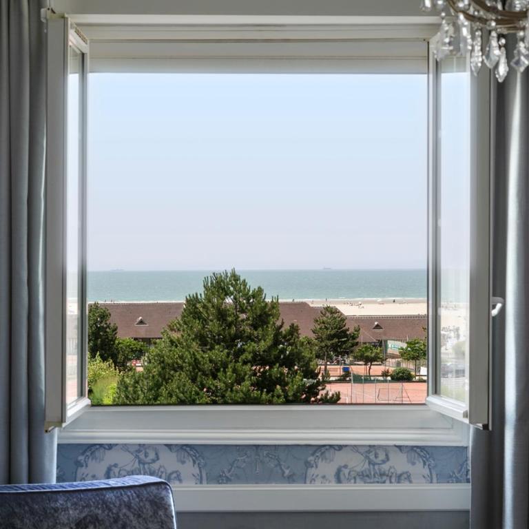 Hôtel Barrière Le Normandy - Chambre Deluxe - Vue sur Mer - 3