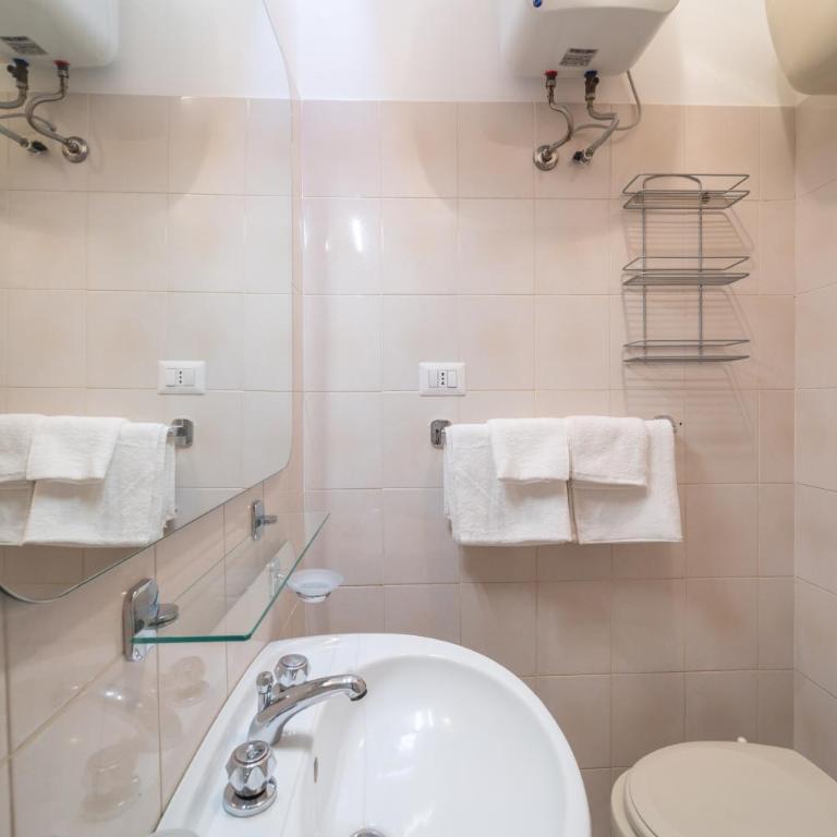 Pepigall Apartments - One-Bedroom Apartment - 25
