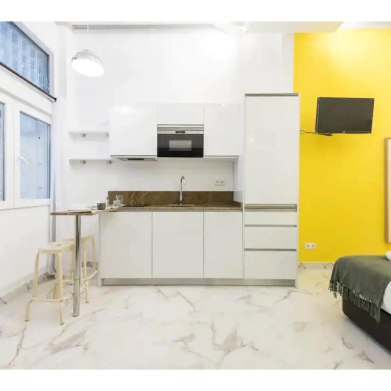 Little Cozy loft Madrid free street parking WIFI Barbadillo Bis - One-Bedroom Apartment - 3