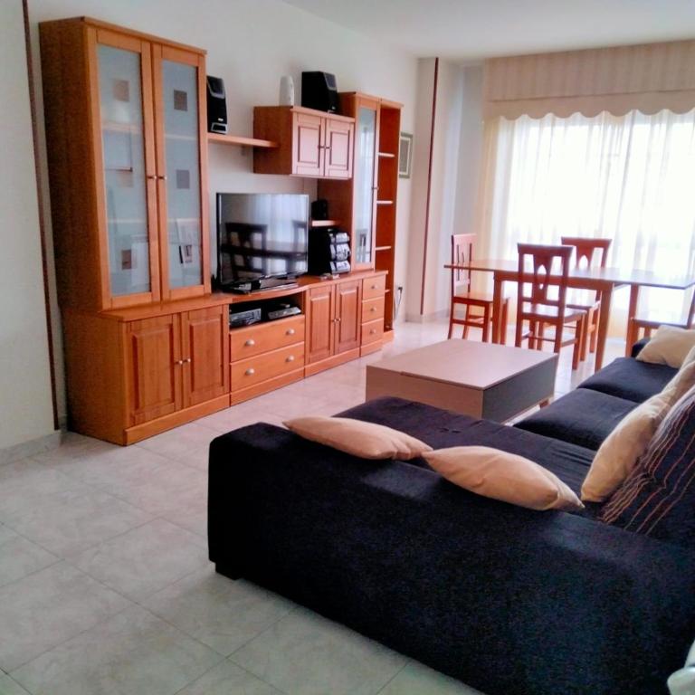 Piso Emigrante - Three-Bedroom Apartment - 5