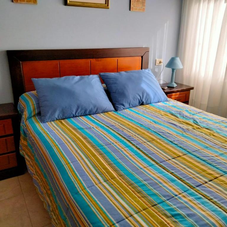 Piso Emigrante - Three-Bedroom Apartment - 12