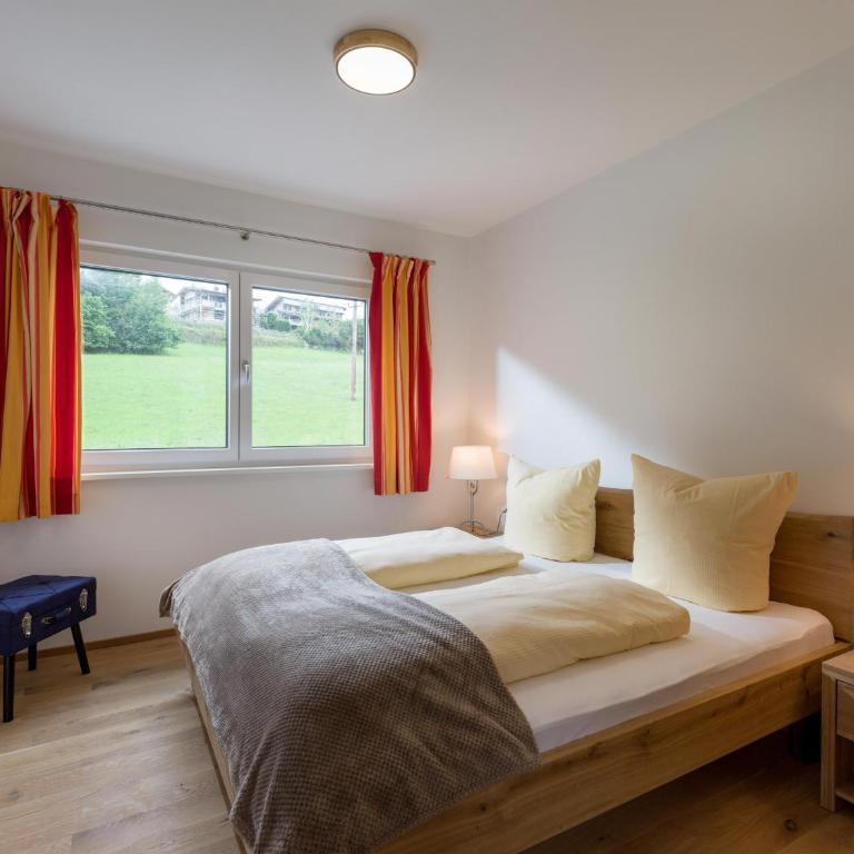 Going EASY - Three-Bedroom Apartment with Shower - 8