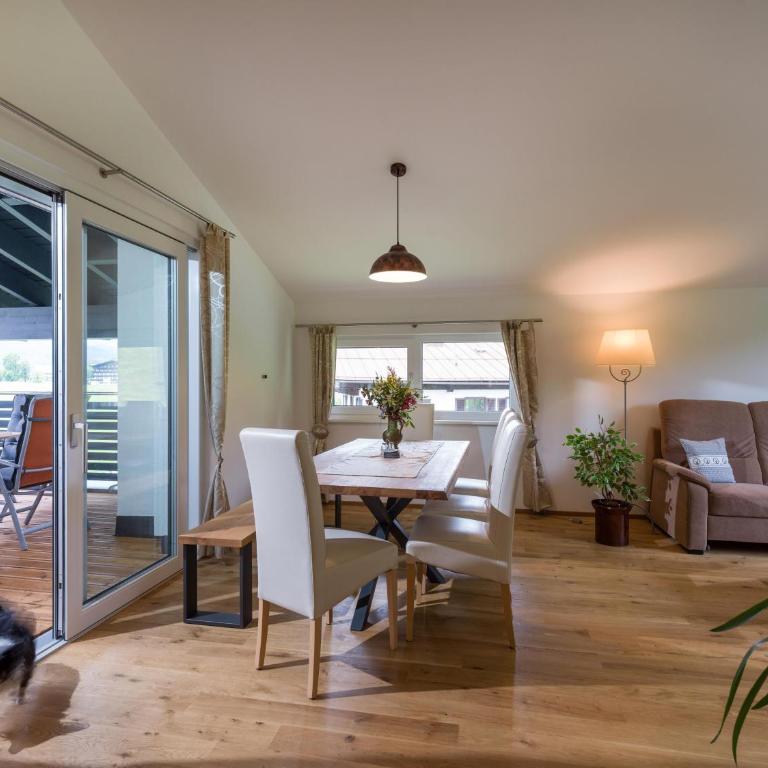 Going EASY - Three-Bedroom Apartment with Shower - 12