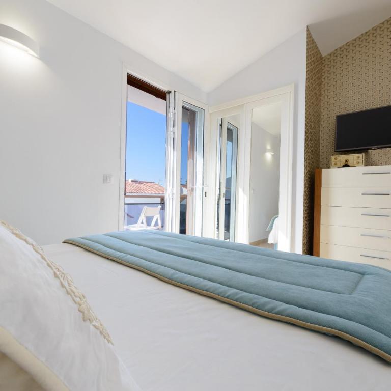 Bonito bungalow con piscina junto a la playa - Two-Bedroom Apartment - 24