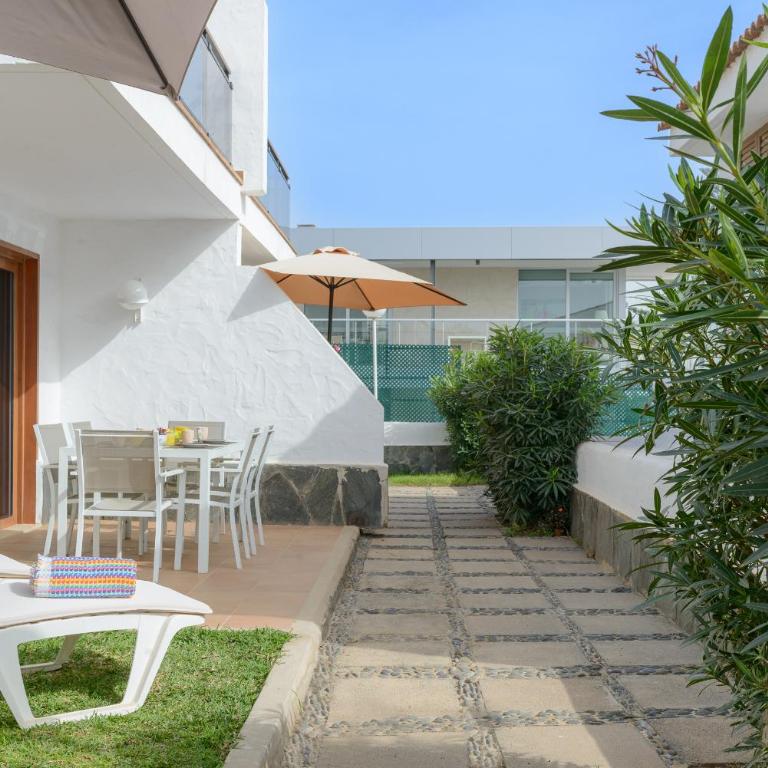 Bonito bungalow con piscina junto a la playa - Two-Bedroom Apartment - 10