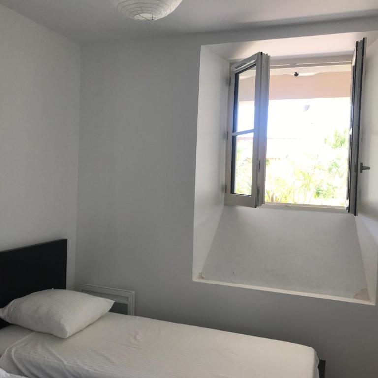Cannes 2 pieces de 49 m2 ,piscine. Jardin privatif - Appartement 1 Chambre - 6