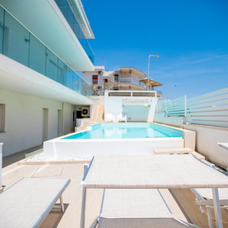 DELPOSTO Marina di Ragusa PRL - Appartamento con 3 Camere da Letto e Piscina Privata - 2