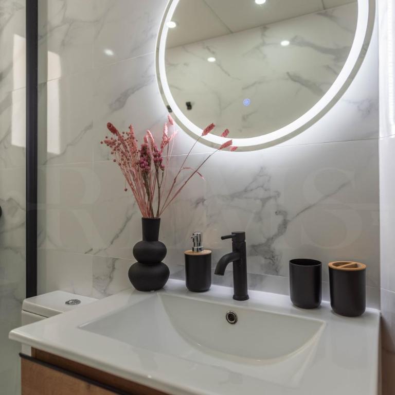 Peaceful & bright apartment with patio - Center - Apartamento de 3 dormitorios - 28