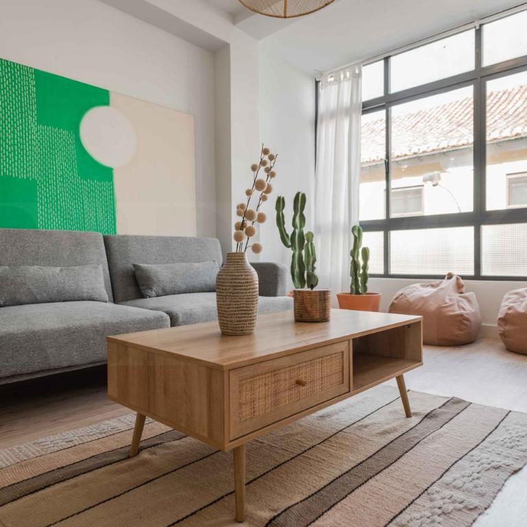 Peaceful & bright apartment with patio - Center - Apartamento de 3 dormitorios - 1