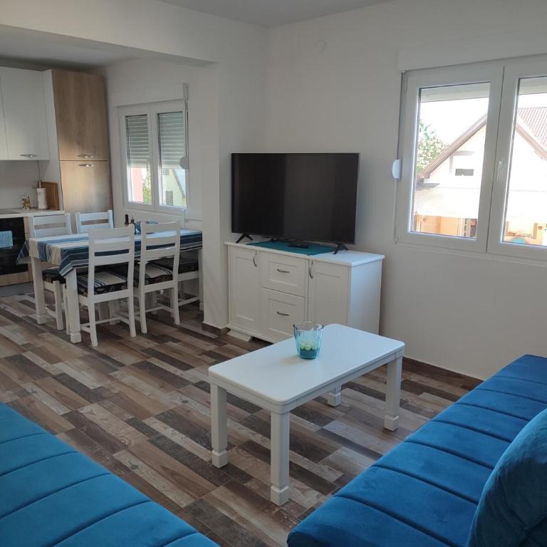 Apartman DoM - Two-Bedroom Apartment - 6