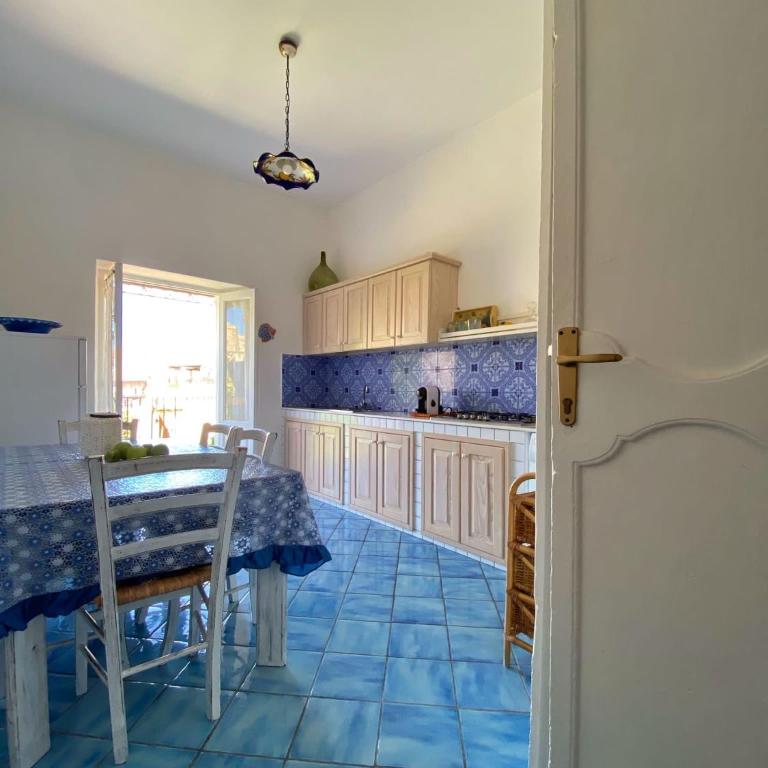 Casa Chiara - Double Room with Balcony - 8