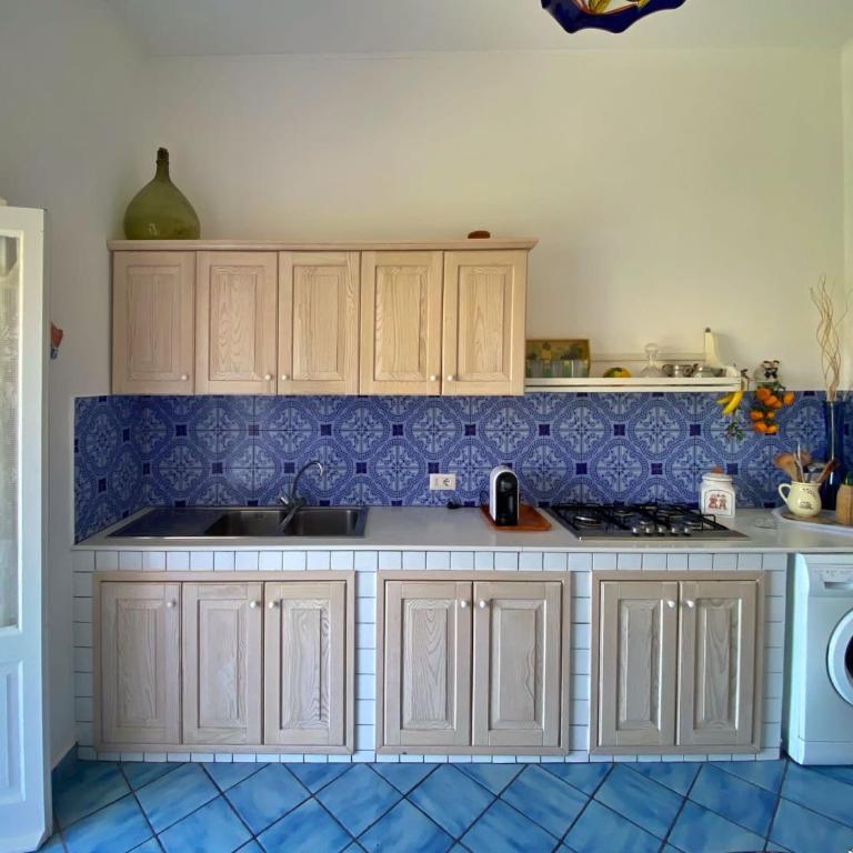 Casa Chiara - Double Room with Balcony - 10